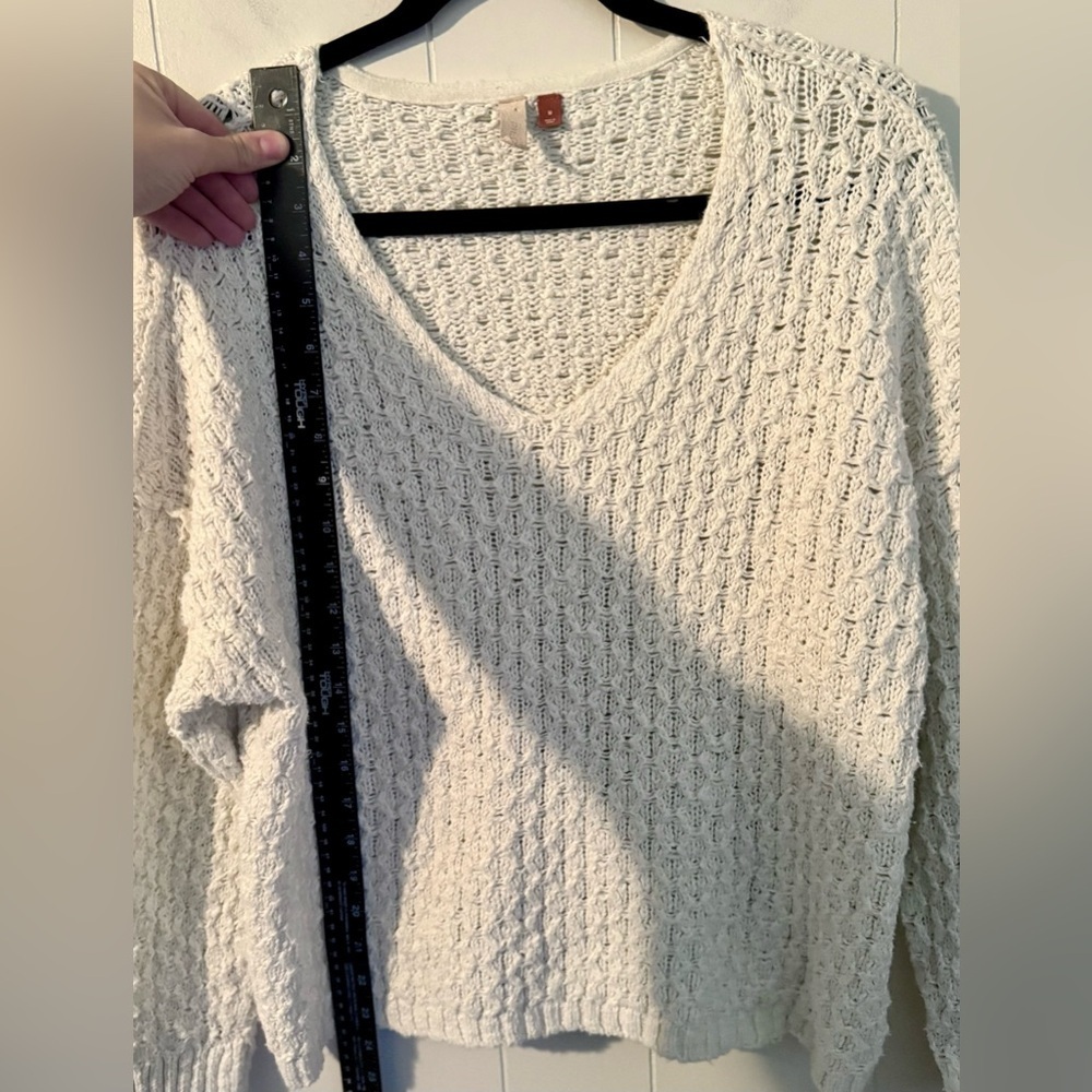 Anthropologie Pilcro Christian White Knit V-Neck Sweater Size M - Picture 12 of 13